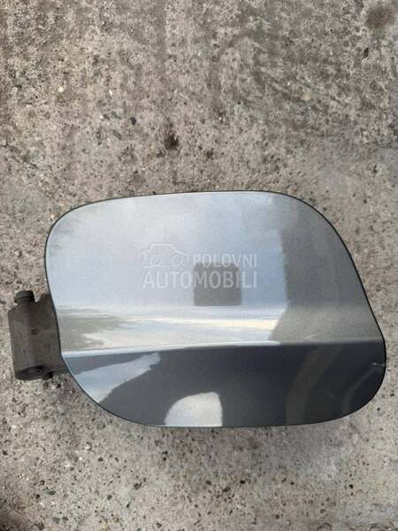 Poklopac rezervoara za gorivo za Opel Astra K od 2016. do 2022. god.