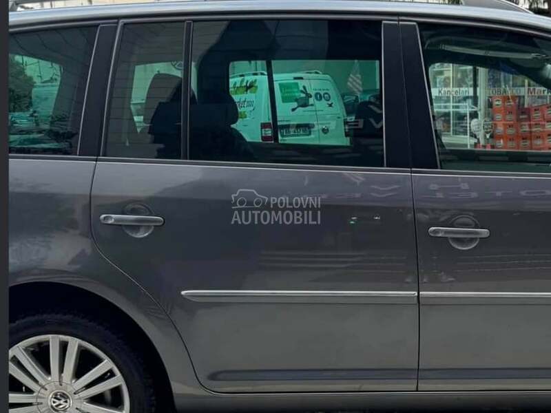 Vrata zadnja desna za Volkswagen Touran od 2003. do 2015. god.