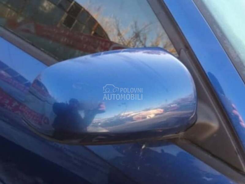 Retrovizor desni za Audi A3 od 2003. do 2008. god.