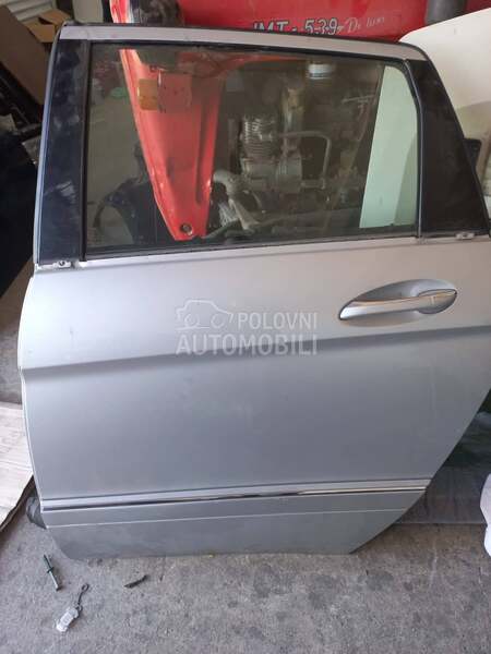 Zadnja leva vrata za Mercedes Benz B Klasa od 2005. do 2011. god.