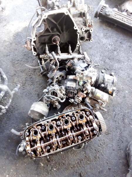 Delovi motora  2,0. 16v za Honda Accord od 2001. do 2003. god.