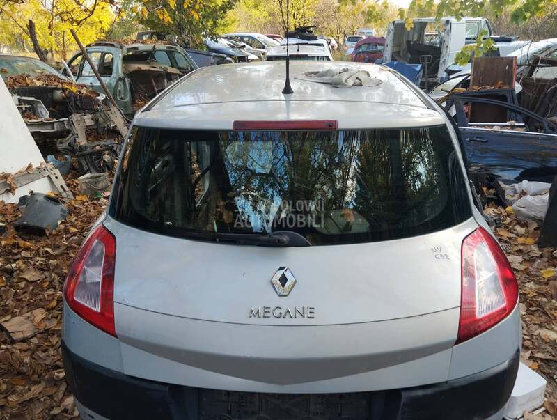 gepek vrata boja NV632 za Renault Megane od 2002. do 2009. god.