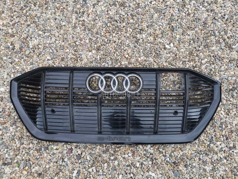 Maska za Audi e-tron