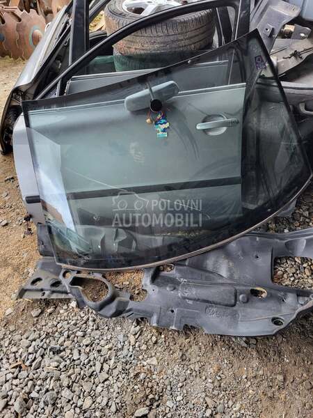 šoferšajbna za Volkswagen Passat B5.5 od 2001. do 2005. god.