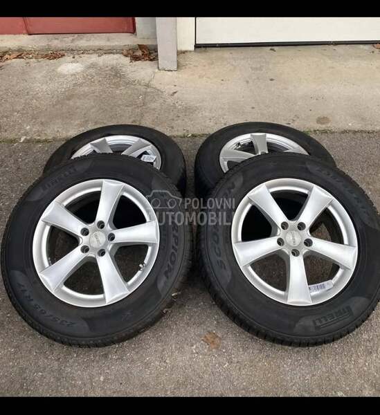 Pirelli 235/65 R17 Zimska