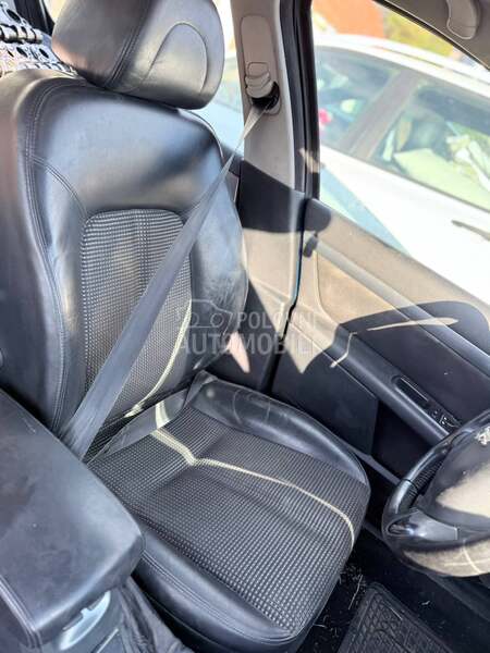 Kozna sedista enterijer za Peugeot 407