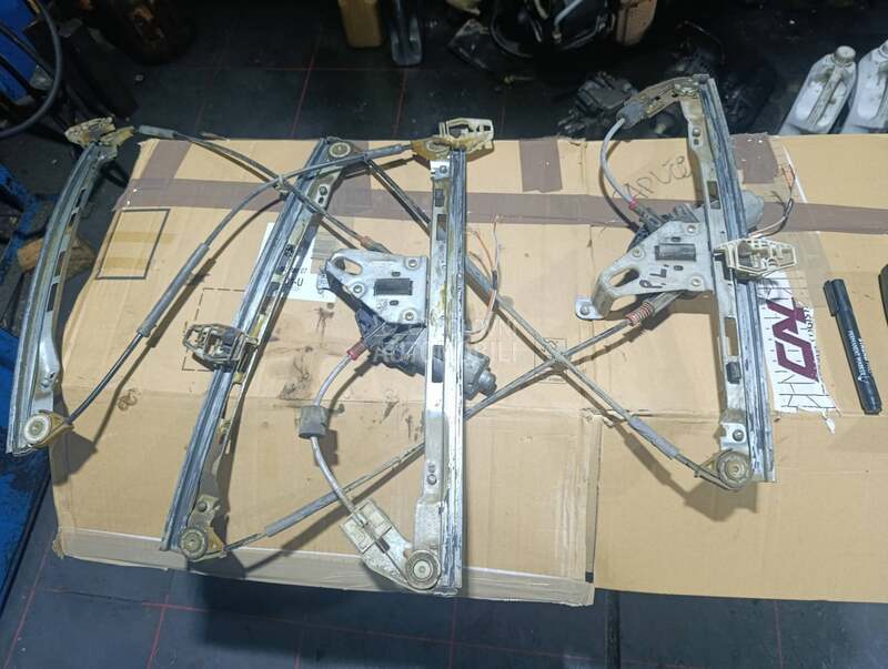 Podizač stakla za Peugeot 206 od 1998. do 2005. god. za Peugeot 206 od 1998. do 2005. god.