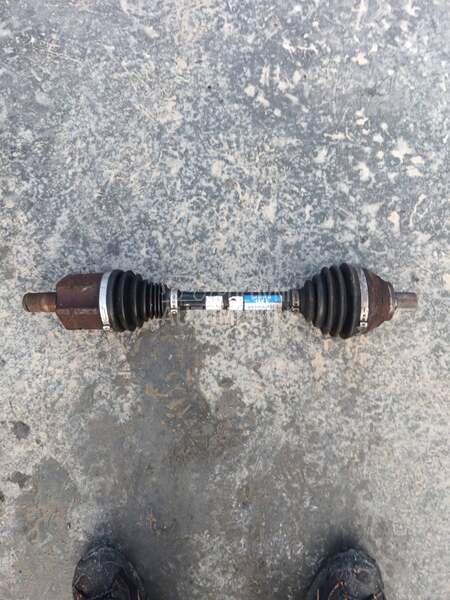 poluosovina za Volkswagen Golf 6, Nova Buba, Passat B6 ... od 2008. do 2015. god.