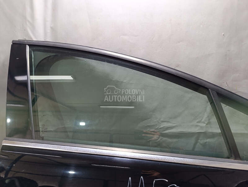 STAKLO za Peugeot 5008