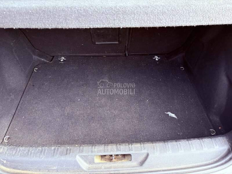 308T9 tepih polica gepeka nebo za Peugeot 206, 206 plus, 207 ... od 2000. do 2016. god.