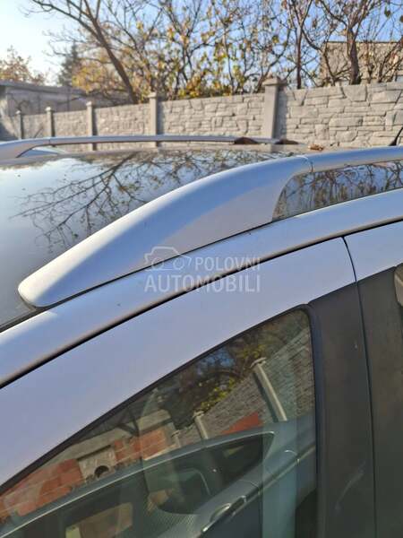 Poklopci krovnih nosača za Peugeot 308