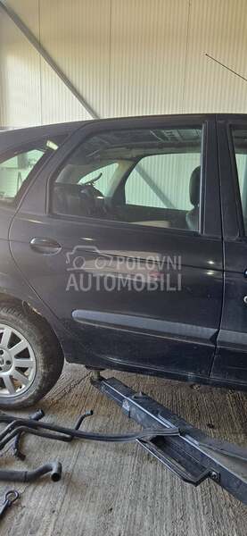 Zadnja desna vrata za Renault Scenic od 1999. do 2005. god.