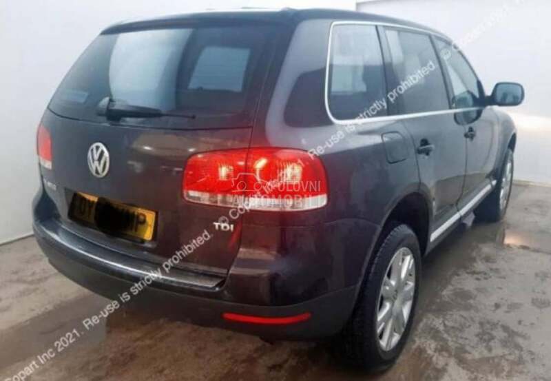 Volkswagen Touareg 2.5 2005. god. -  kompletan auto u delovima