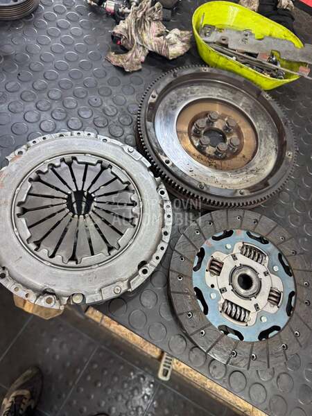 set kvacila valeo 1.4 tsi 6 br za Audi A3, A2, A1 ... od 2005. do 2012. god.