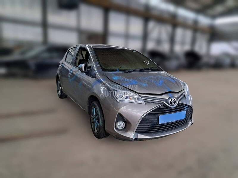 Toyota Yaris 1.3 1NRFE 2015. god. -  kompletan auto u delovima
