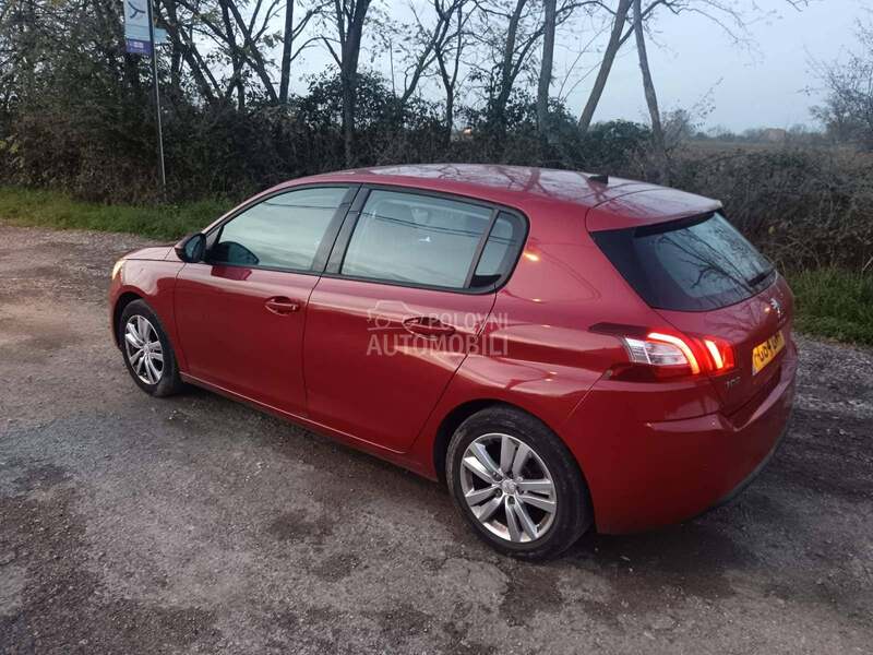 Peugeot 308 2015. god. -  kompletan auto u delovima