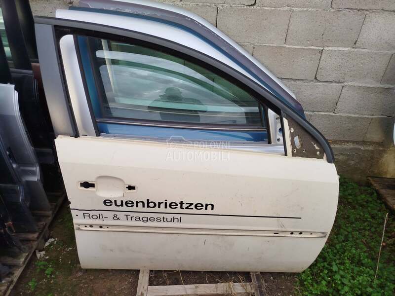 Prednja desna vrata restajli. za Opel Vectra C od 2003. do 2009. god.