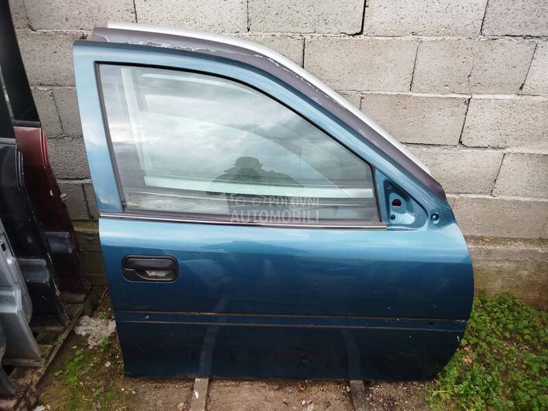 Prednja desna vrata z20m za Opel Vectra B od 2000. do 2003. god.