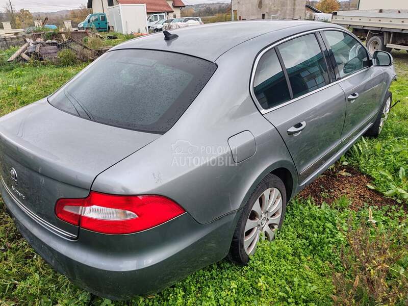 ceo auto u delovima za Škoda Superb od 2009. do 2014. god. za Škoda Superb od 2009. do 2014. god.