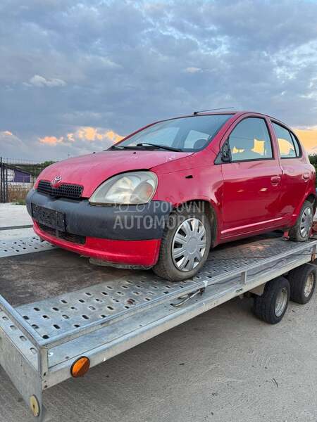 Far farovi svetla za Toyota Yaris od 1999. do 2005. god.