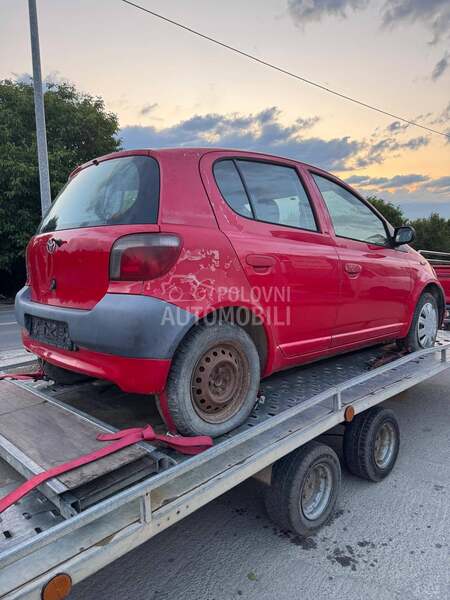 poklopac motora za Toyota Yaris od 1999. do 2005. god.