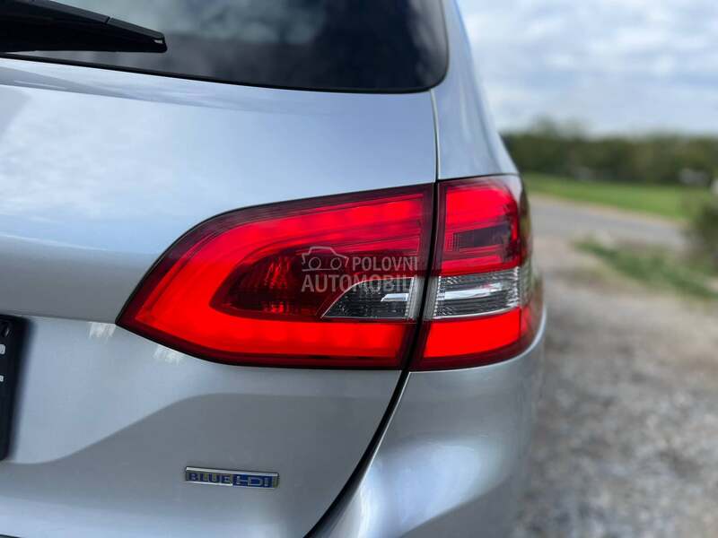 Stop svetlo desno unutrasnje za Peugeot 308 od 2014. do 2021. god.