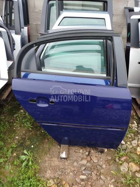 Zadnja desna vrata lim z20z za Opel Vectra C od 2003. do 2009. god.