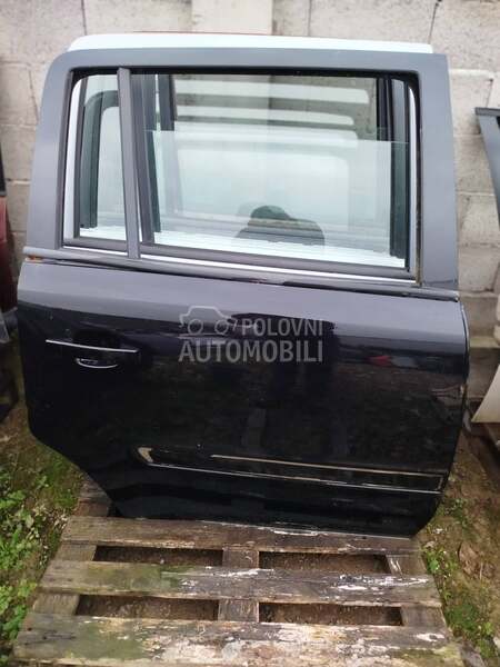 Zadnja desna vrata z20r za Opel Zafira od 2005. do 2012. god.