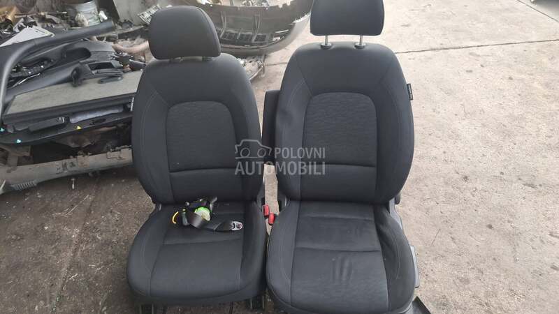 vozacevo i suvozacevo sediste za Hyundai ix20