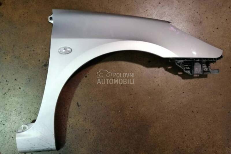 Desno krilo 307 restayling za Peugeot 307 od 2005. do 2008. god.