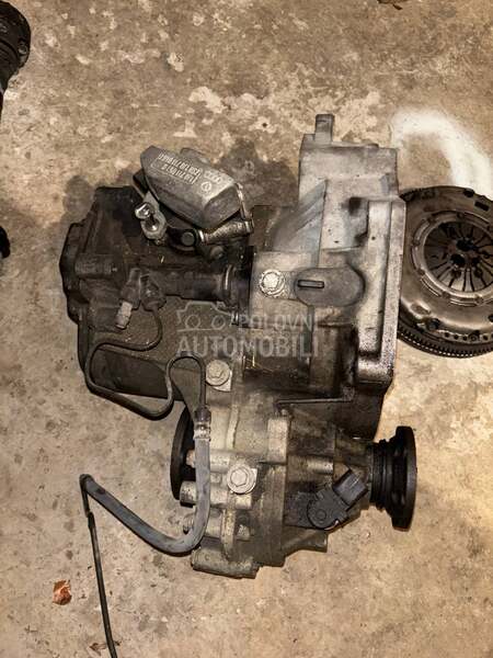 Menjac 5 brzina sa celim setom za Volkswagen Golf 4