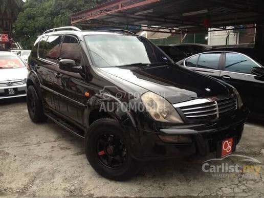 SsangYong Rexton 2002. god. -  kompletan auto u delovima