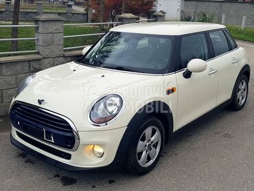 MINI Cooper 1.5i AUT 5 DOORS, 6.200 €, 2016. Hečbek, Benzin | 1499 cm3, 226.484 km, 100kW (136 KS), Automatski / poluautomatski, 4/5 vrata, 5 sedišta, Loznica