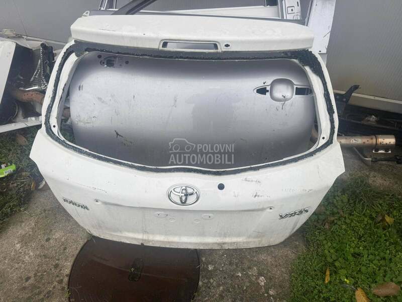 gepek vrata za Toyota Yaris od 2012. do 2017. god.