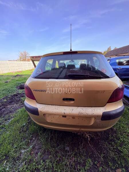 gepek vrata stop svetla branik za Peugeot 206, 206 plus, 207 ... od 2000. do 2016. god.