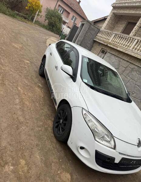 Vezni lim prsa za Renault Clio, Megane, Captur od 2000. do 2019. god.