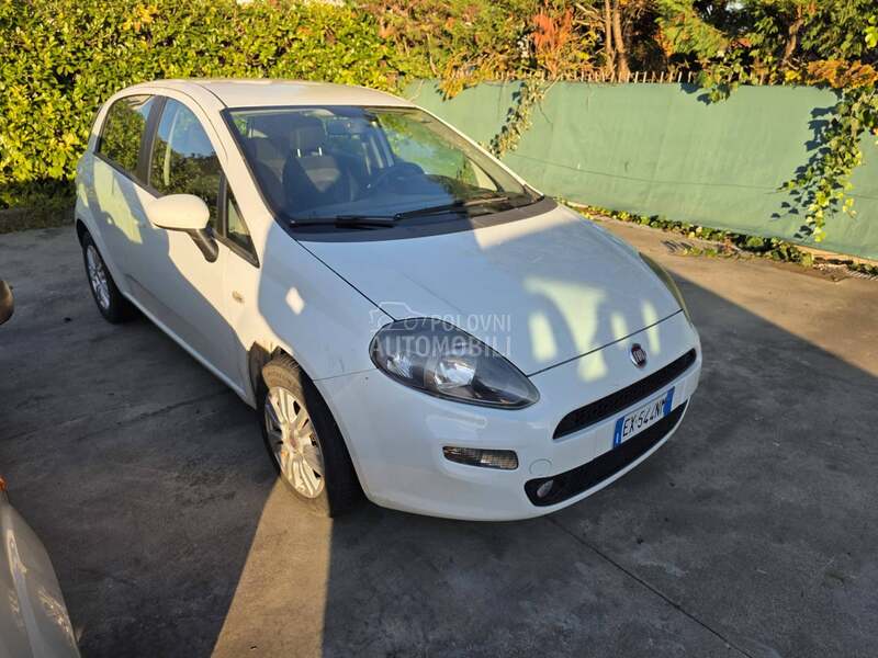 Fiat Grande Punto Evo1.3 2011. god. -  kompletan auto u delovima