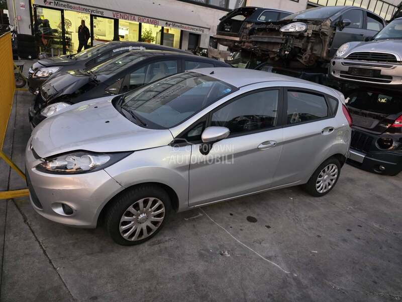 Ford Fiesta 1.4 2010. god. -  kompletan auto u delovima