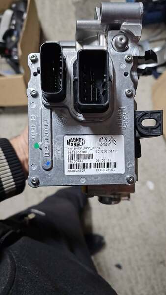 Elektronika robot menjaca za Citroen C4 Picasso od 2011. do 2014. god.
