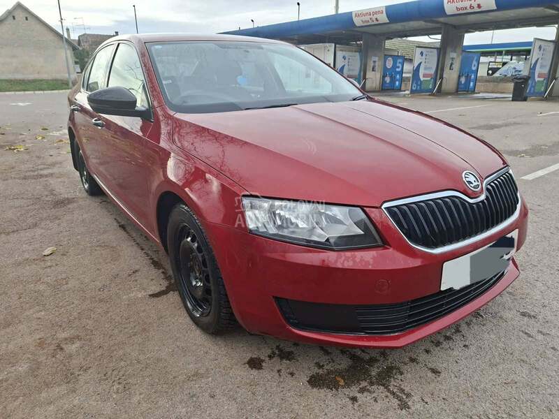 Škoda Octavia 2014. god. -  kompletan auto u delovima