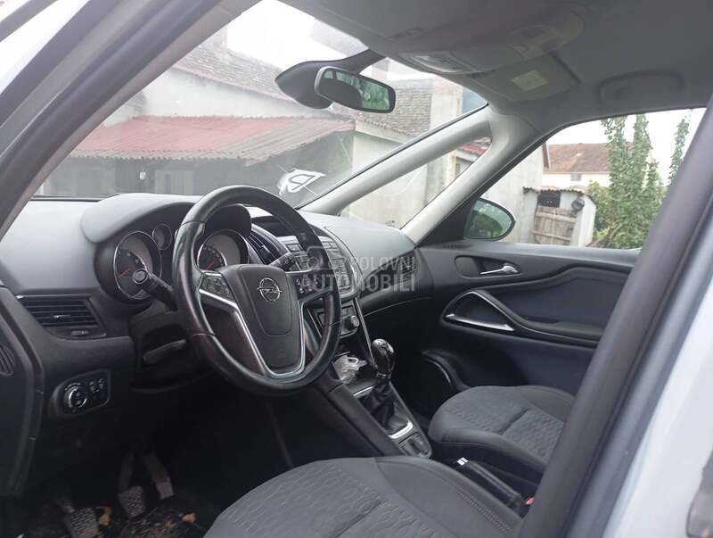 Elektro podizač prozora za Opel Zafira od 2012. do 2017. god.