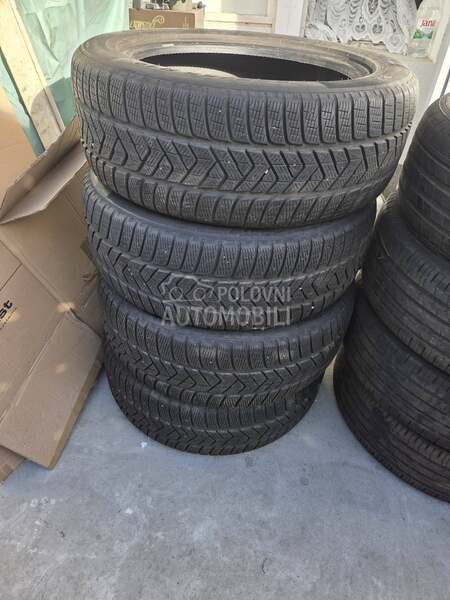 Pirelli 235/55 R19 Zimska