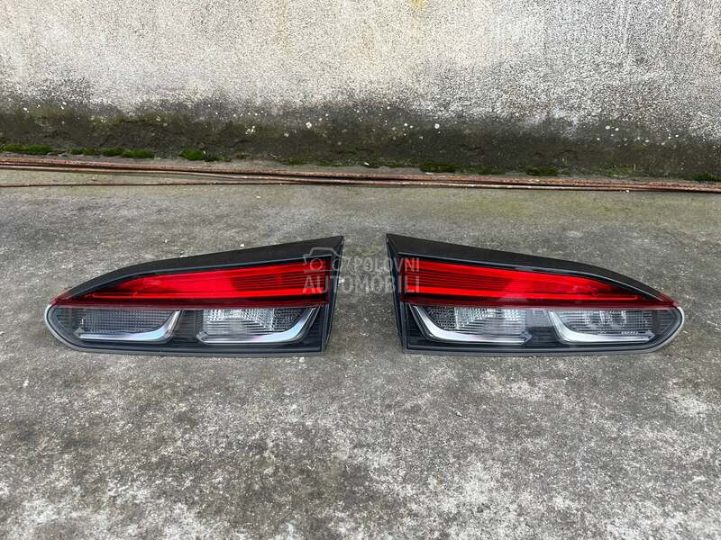 Stop Lampa Leva Desna za Toyota Corolla Cross od 2022. do 2025. god.