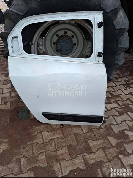 Zadnja desna vrata za Renault Twingo od 2014. do 2024. god.
