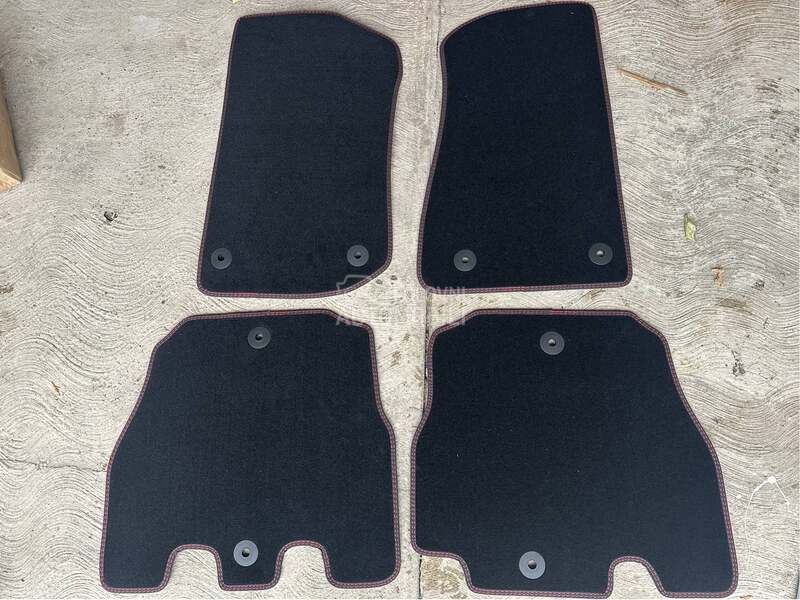 Tipske patosnice za Jeep Wrangler