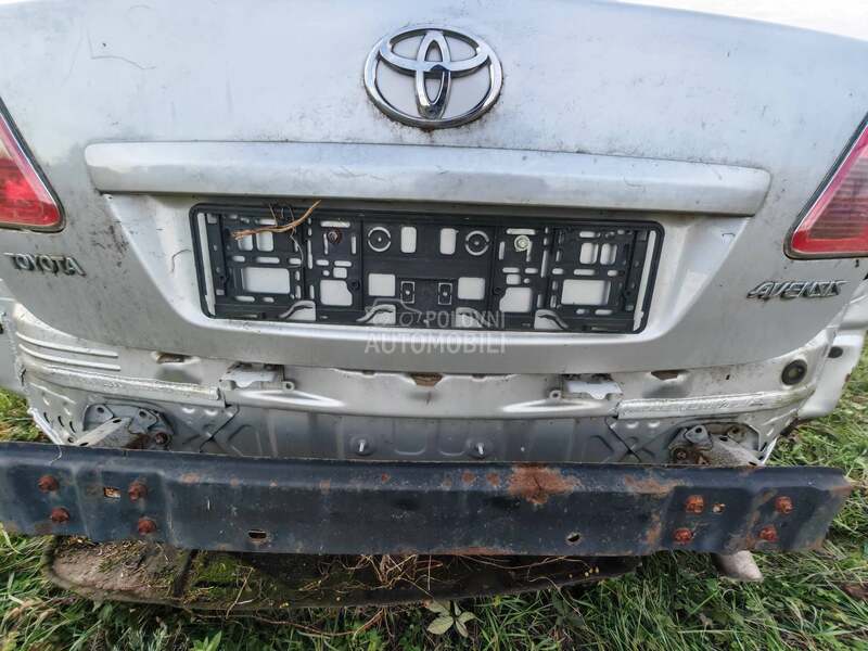270 sedan lajsna gepeka za Toyota Avensis od 2009. do 2014. god.