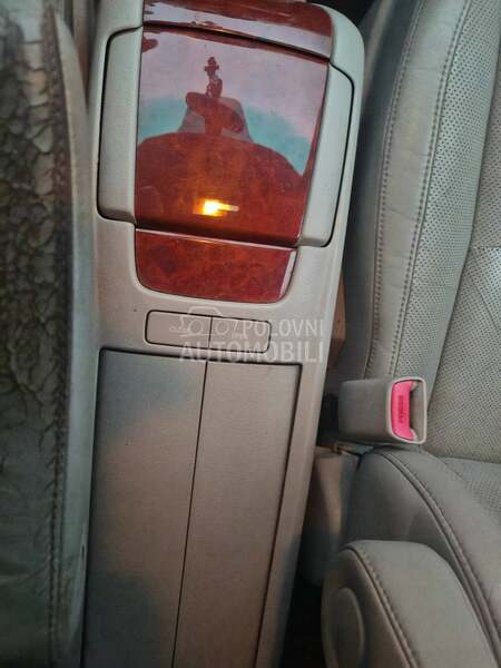centralna konzola za Lexus RX 300 od 2004. do 2009. god.