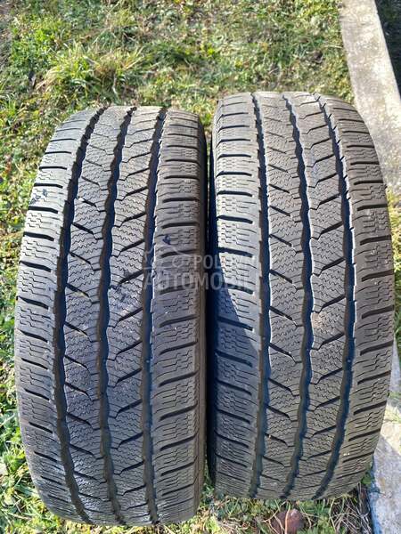 Continental 215/60 R17 Zimska