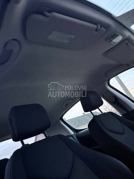 Nebo Pezo 308 hecbek za Peugeot 308