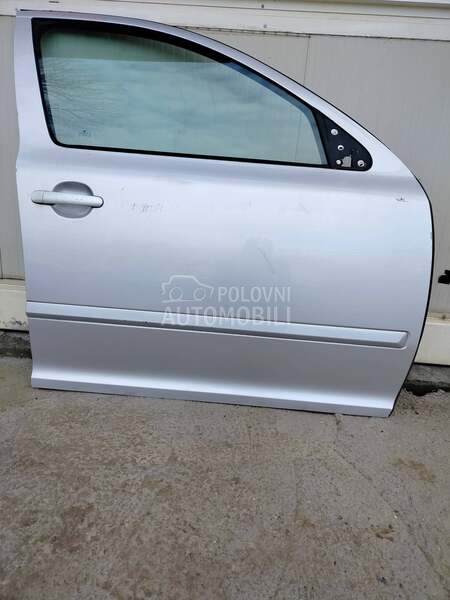 Prednja desna vrata za Škoda Octavia od 2009. do 2013. god.